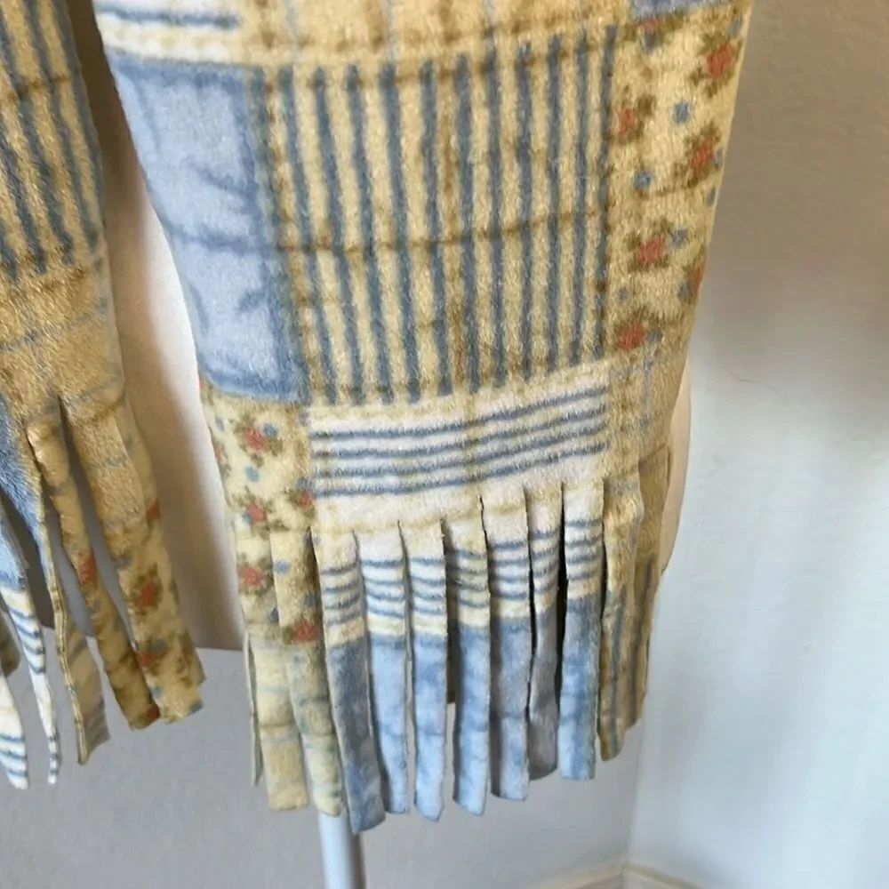 Handmade Fleece Material Patchwork Scarf - Picture 2 of 2